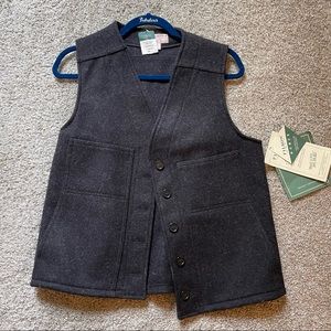 Filson womens Mackinaw 100% virgin wool vest